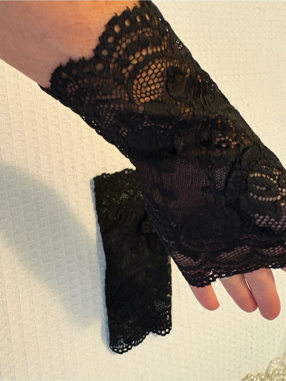 Black Lace Fingerless Gloves - Elegant Women's Accessory